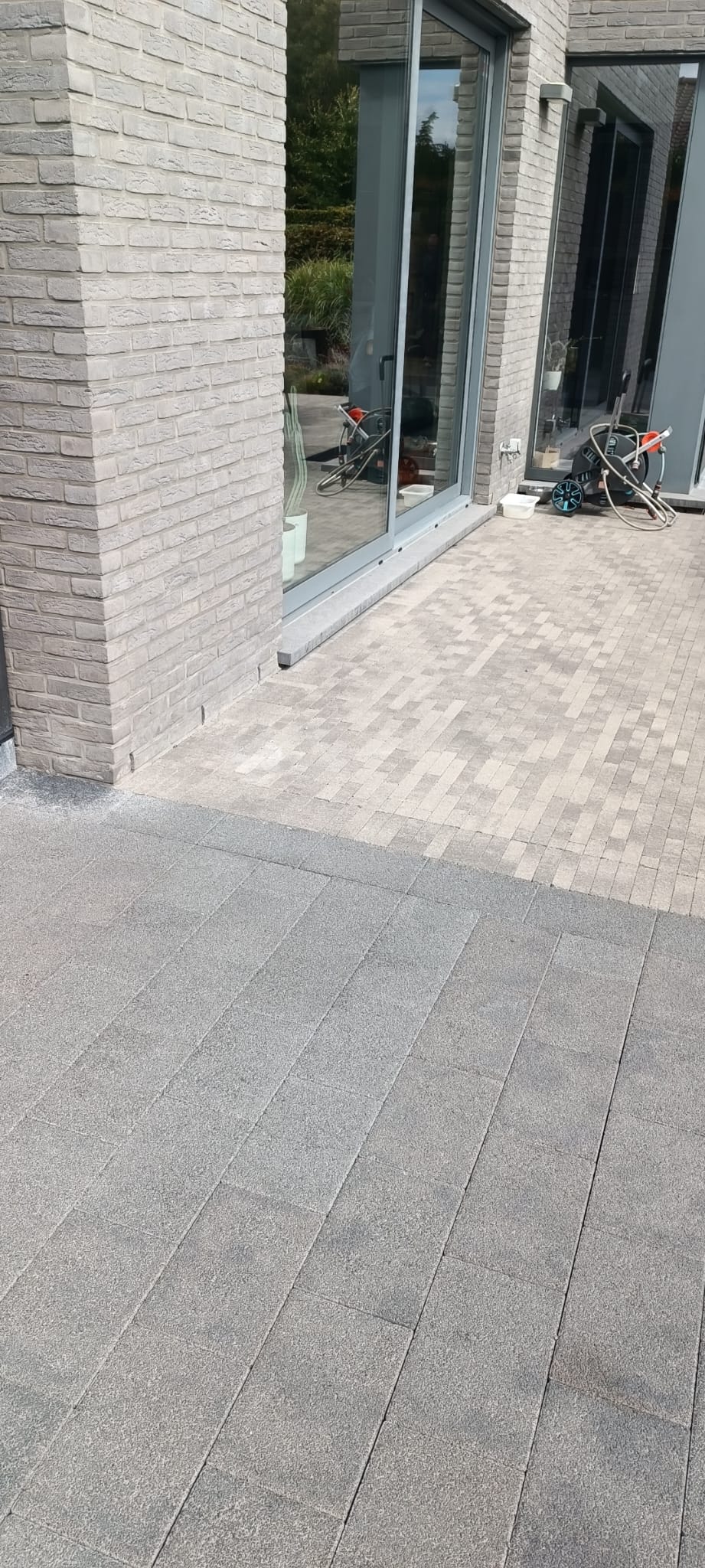 Waterdoorlatende betonklinkers