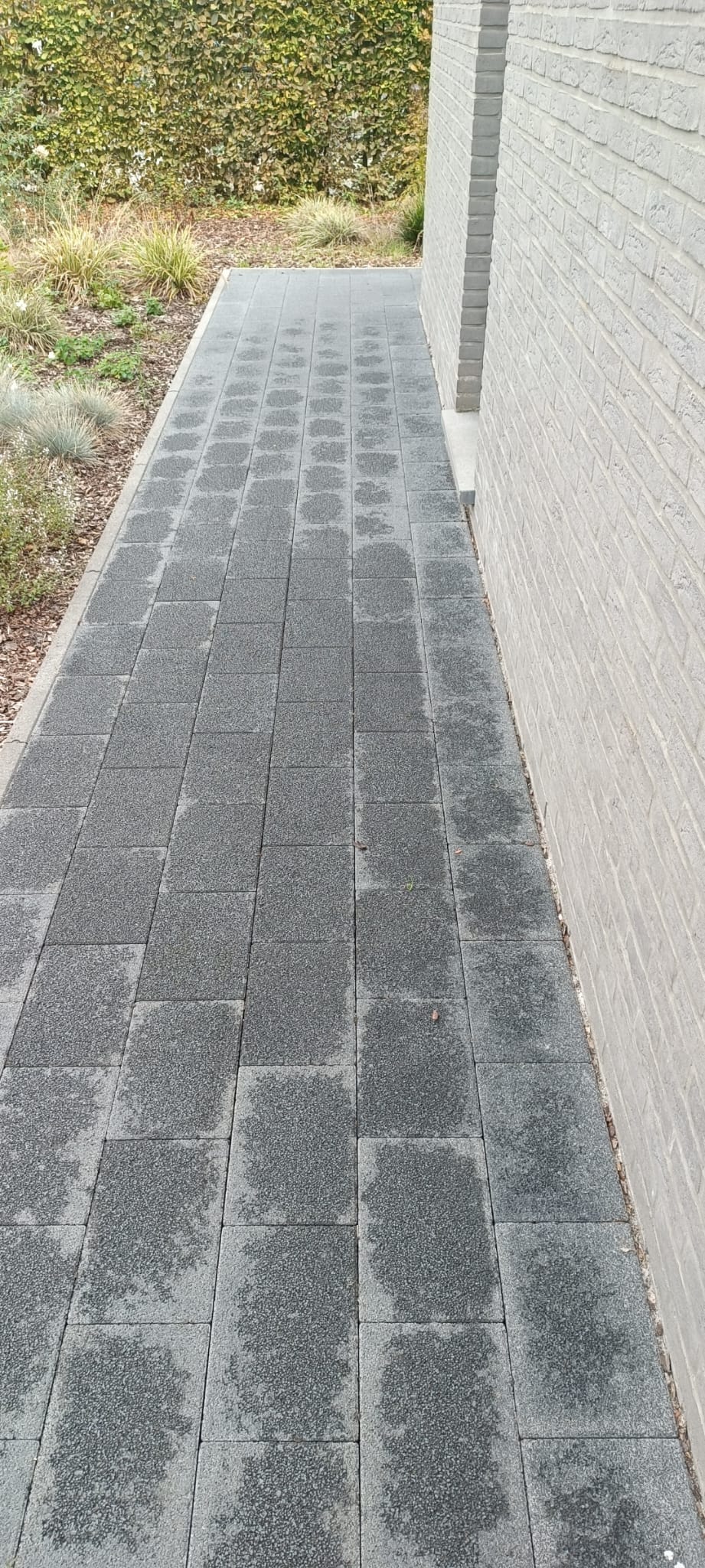 Waterdoorlatende betonklinkers